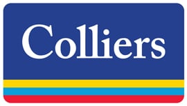 Colliers logo. Valkoinen teksti sinisellä taustalla, jonka alla on keltainen, turkoosi ja punainen raita.